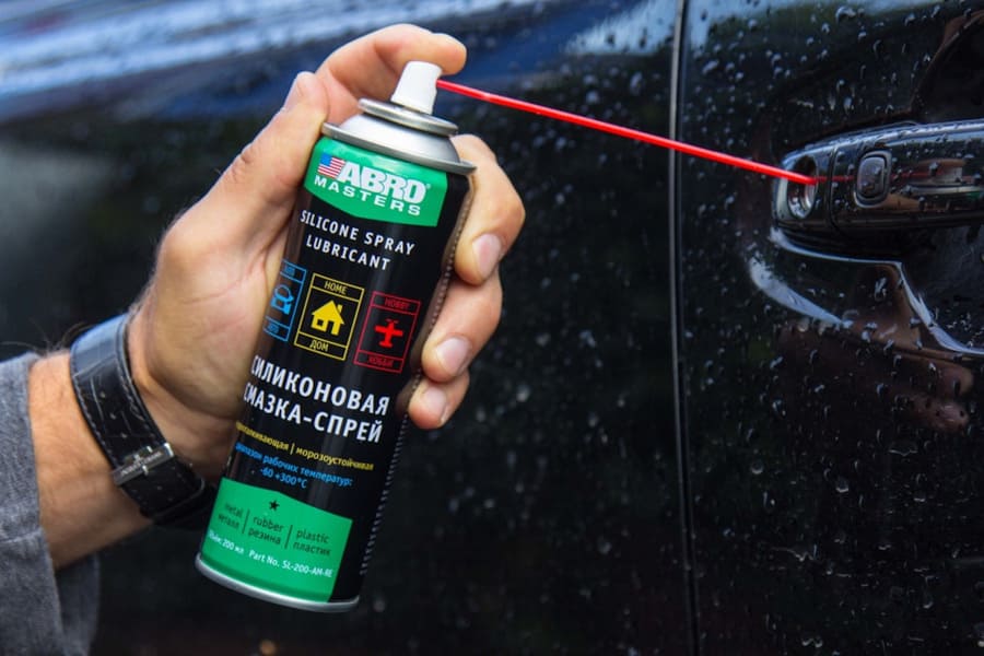 Чем аэрозольная смазка отличается от силиконовой при ремонте авто